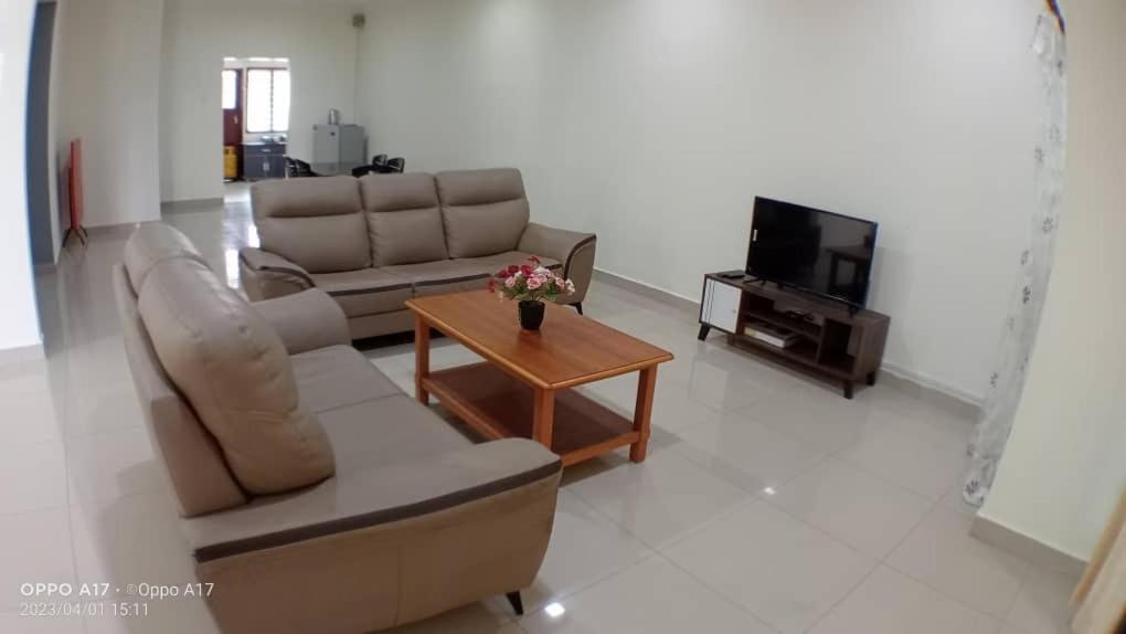 Anggerik Heights Homestay Bentong Exterior foto
