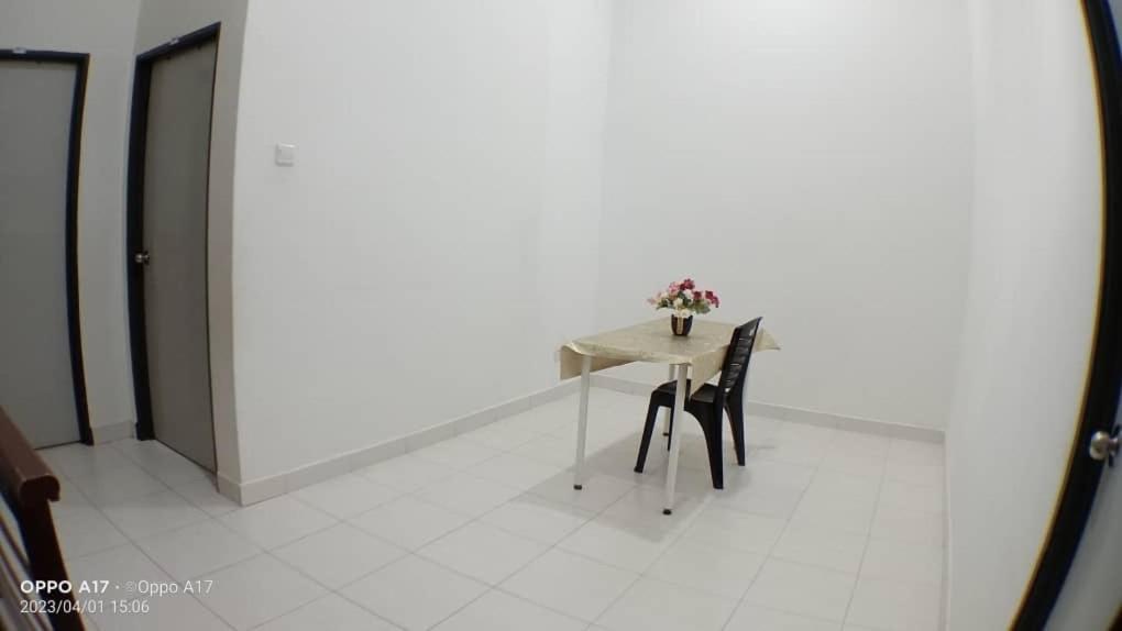 Anggerik Heights Homestay Bentong Exterior foto